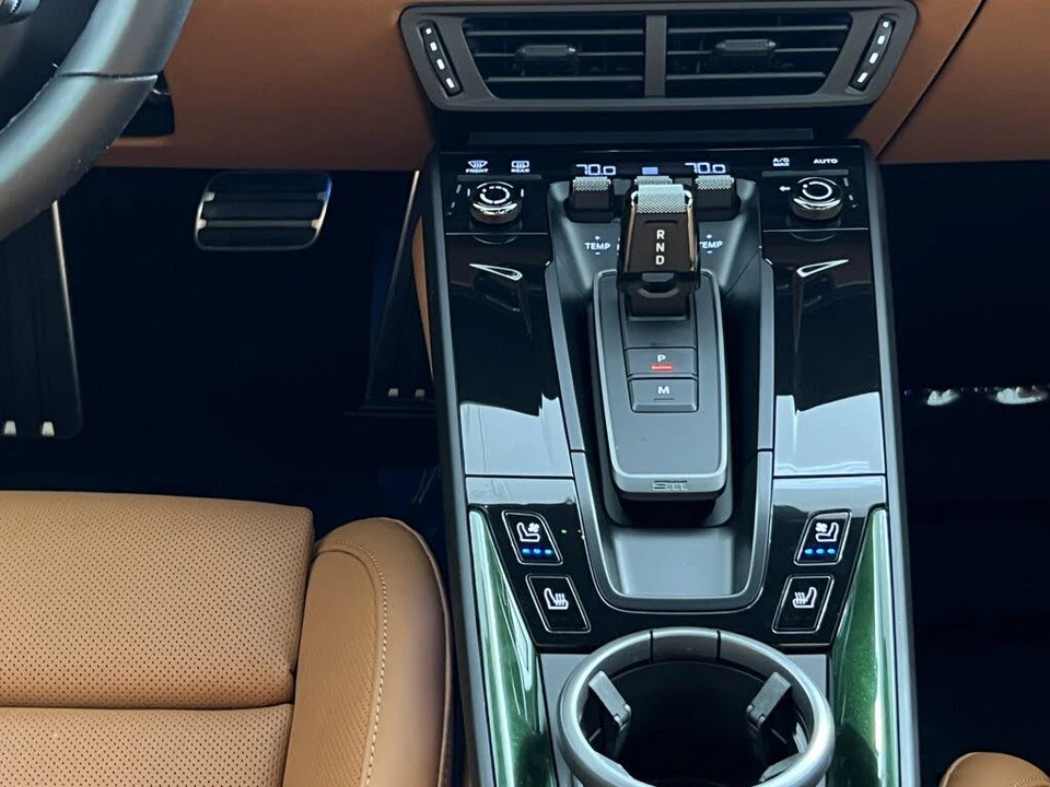 2026 Porsche 992 Carrera - Image 20 of 25