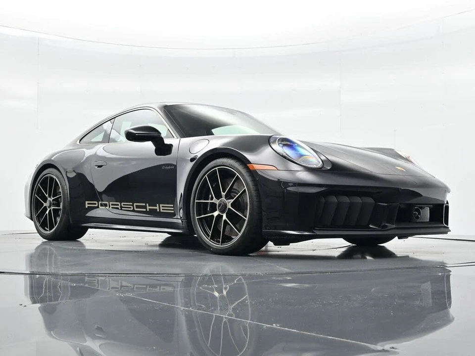 2026 Porsche 992 Carrera GTS - Image 29 of 31