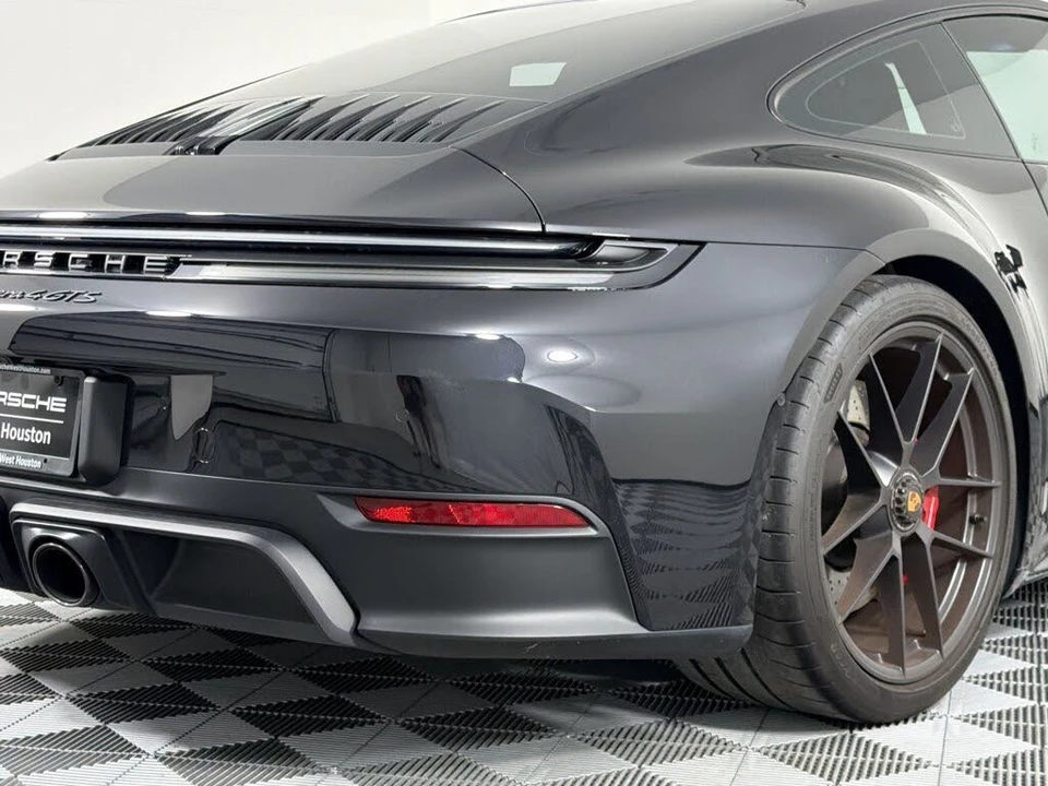 2026 Porsche 911 - Image 26 of 30