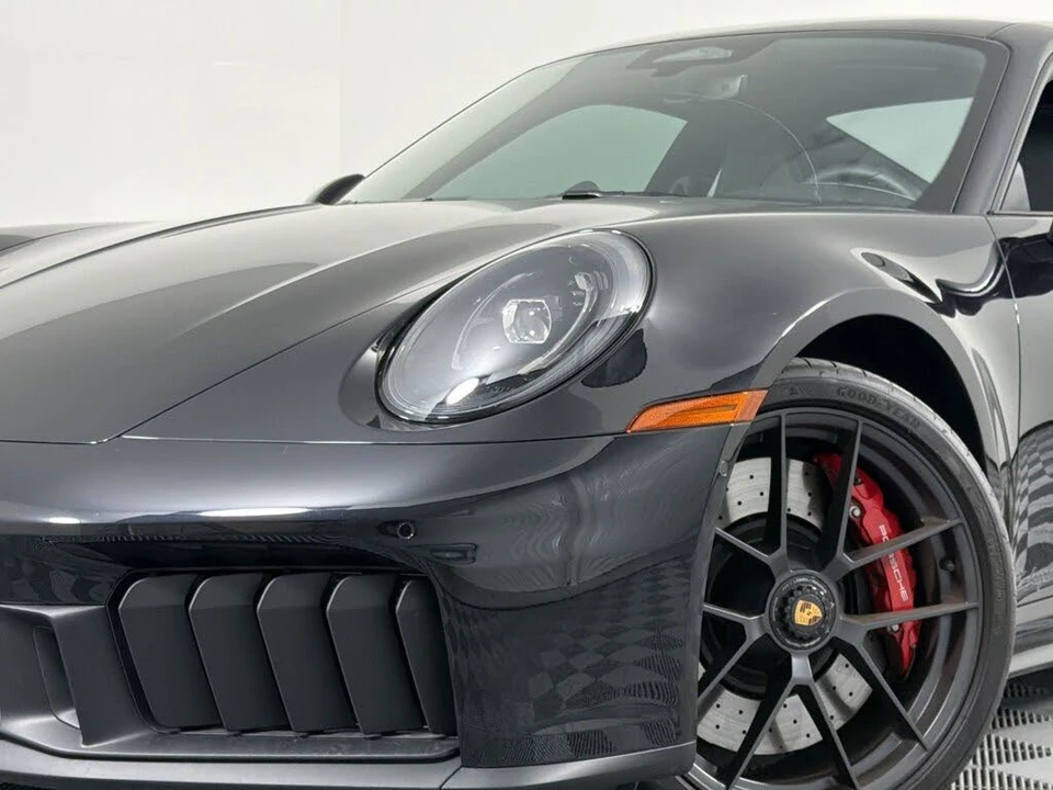 2026 Porsche 911 - Image 12 of 30