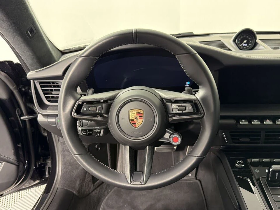 2026 Porsche 911 - Image 11 of 30