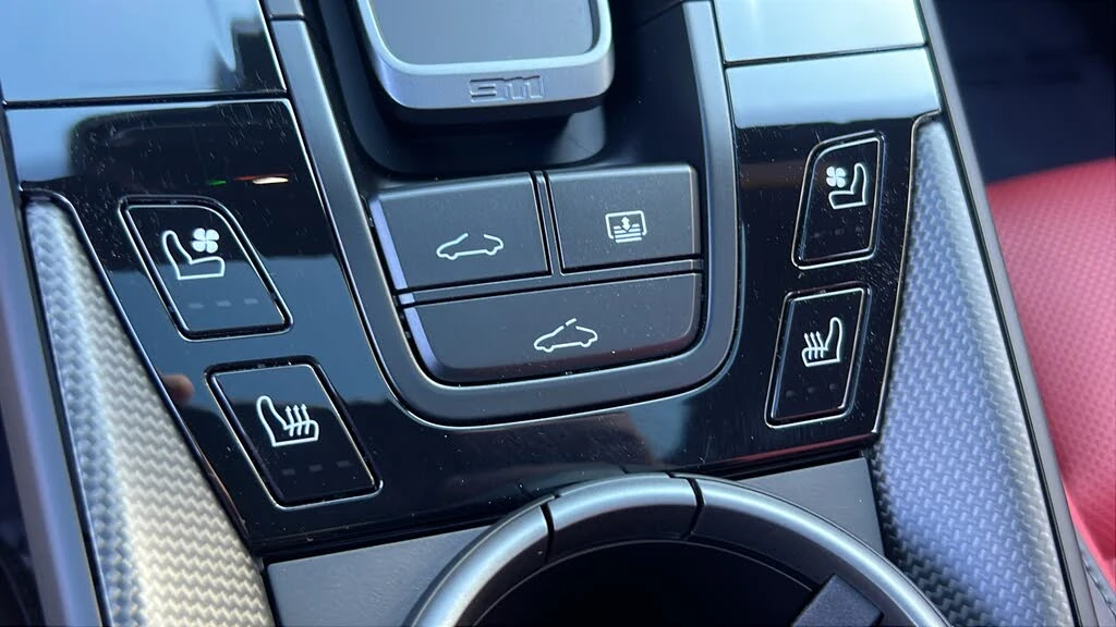 2026 Porsche 911 - Image 26 of 31