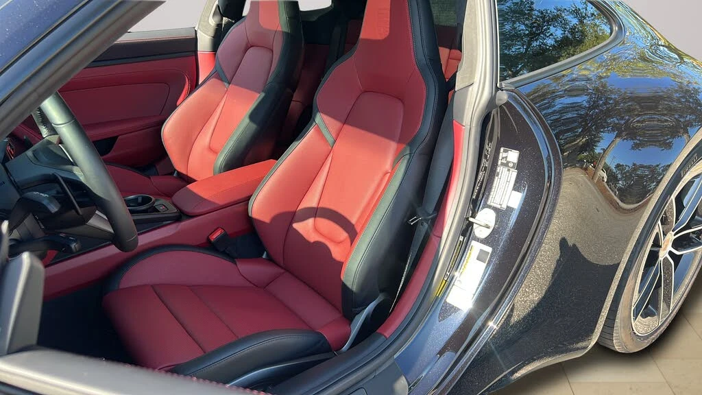 2026 Porsche 911 - Image 14 of 31