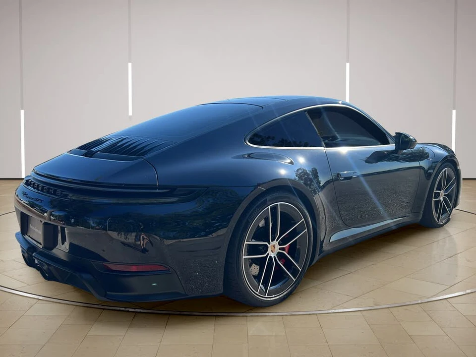2026 Porsche 911 - Image 7 of 31