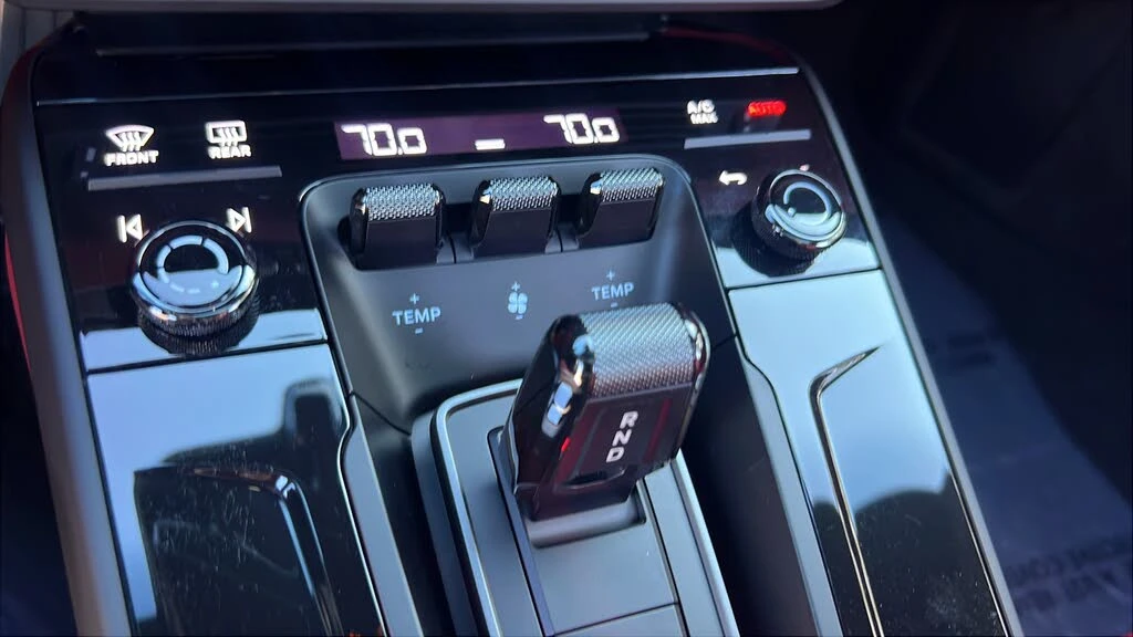 2026 Porsche 911 - Image 27 of 31