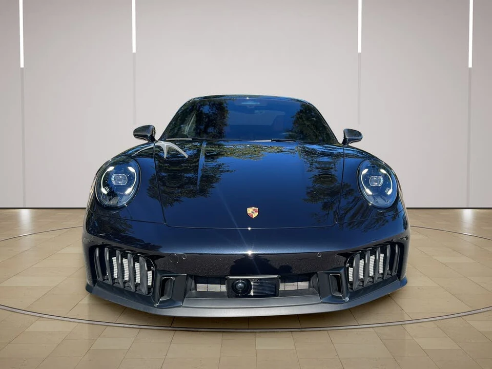 2026 Porsche 911 - Image 10 of 31