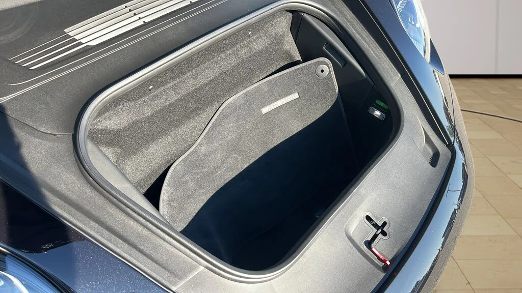 2026 Porsche 911 - Image 22 of 31