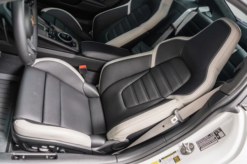 2026 Porsche 992 Carrera GTS - Image 23 of 31