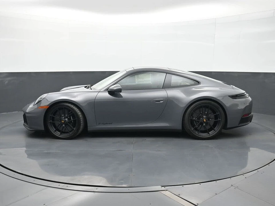 2026 Porsche 992 Carrera GTS - Image 2 of 30