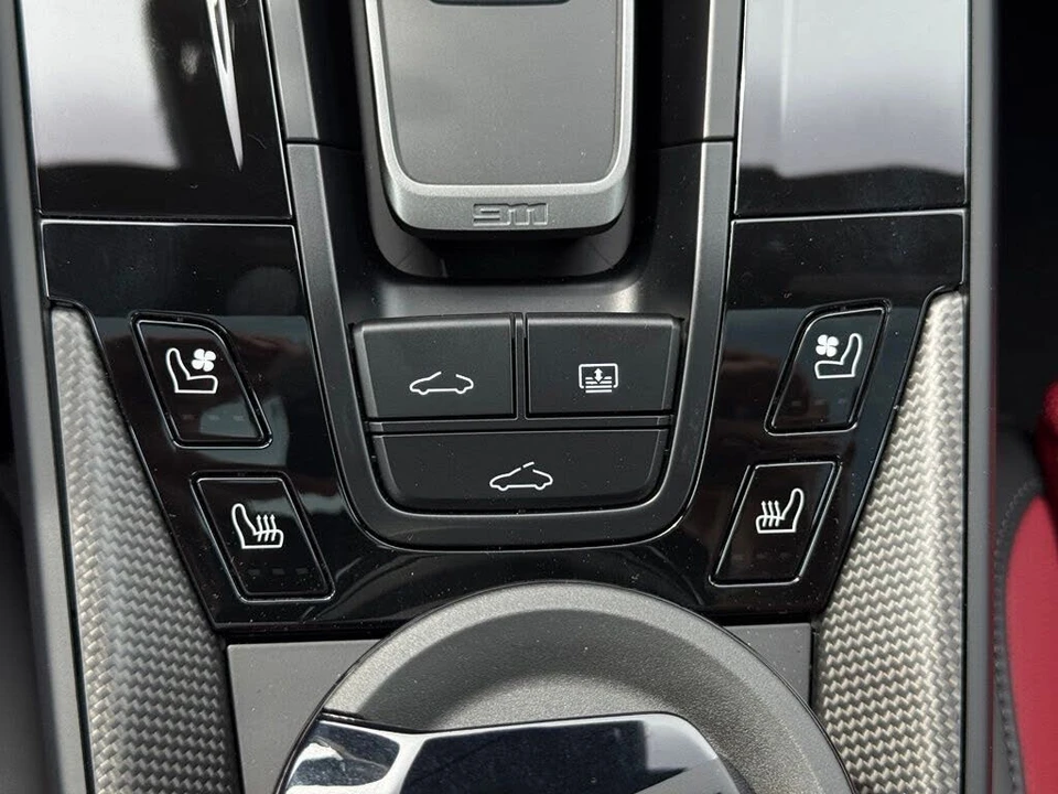 2026 Porsche 911 - Image 17 of 26