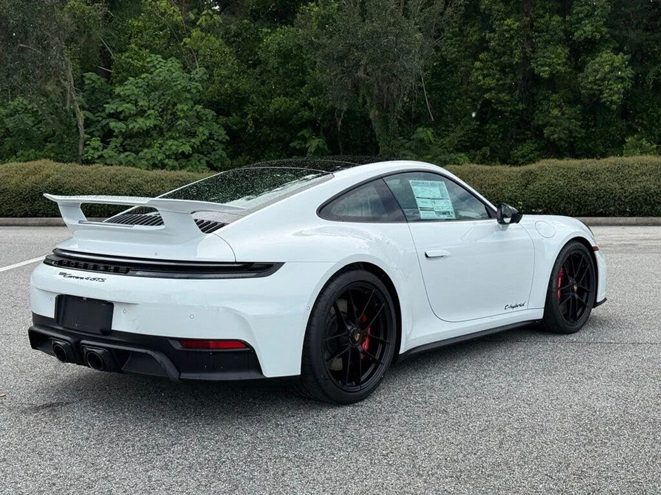 2026 Porsche 911 - Image 25 of 26