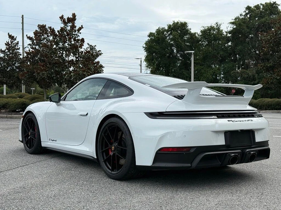 2026 Porsche 911 - Image 3 of 26