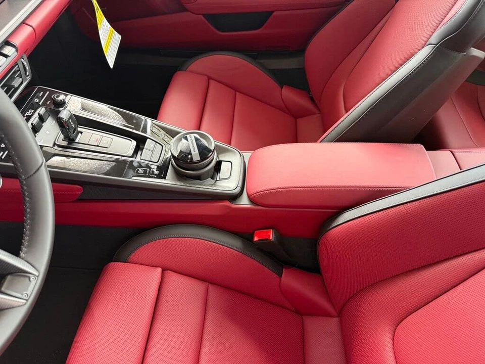 2026 Porsche 911 - Image 19 of 26