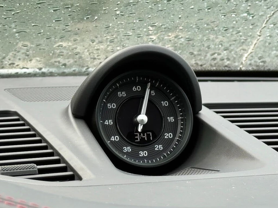 2026 Porsche 911 - Image 18 of 26