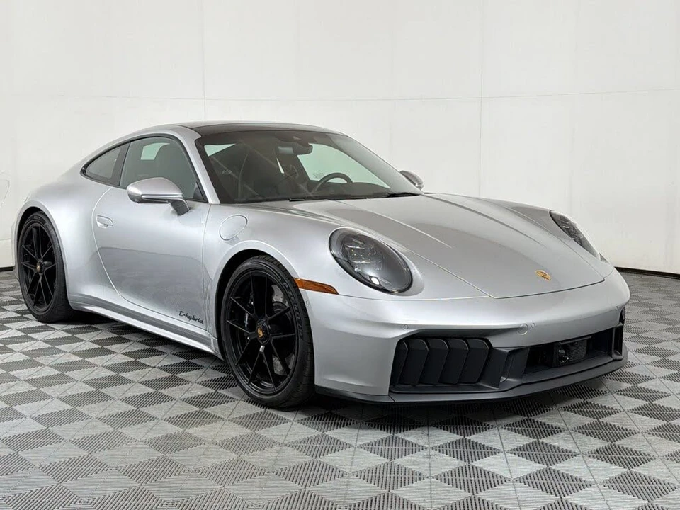 2026 Porsche 992 Carrera GTS - Image 7 of 29