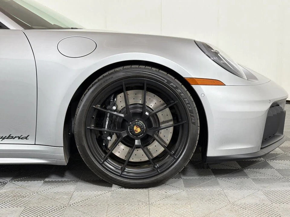 2026 Porsche 992 Carrera GTS - Image 12 of 29