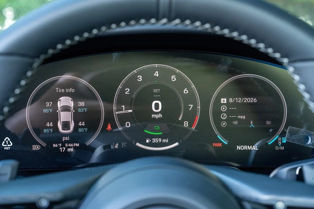 2026 Porsche 992 Carrera GTS - Image 26 of 31