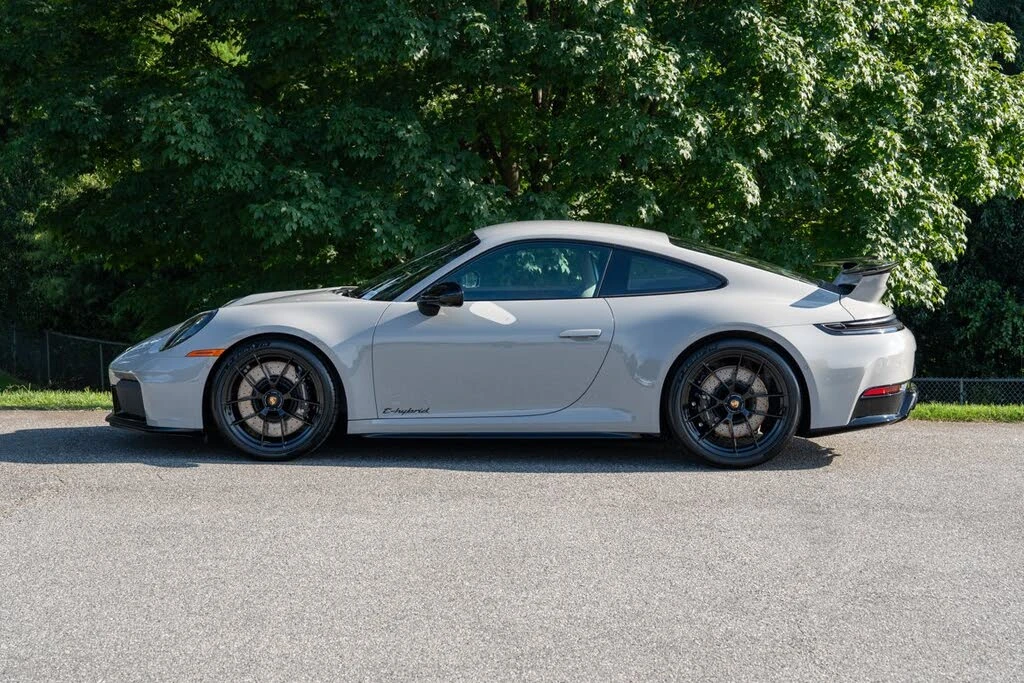 2026 Porsche 992 Carrera GTS - Image 2 of 31