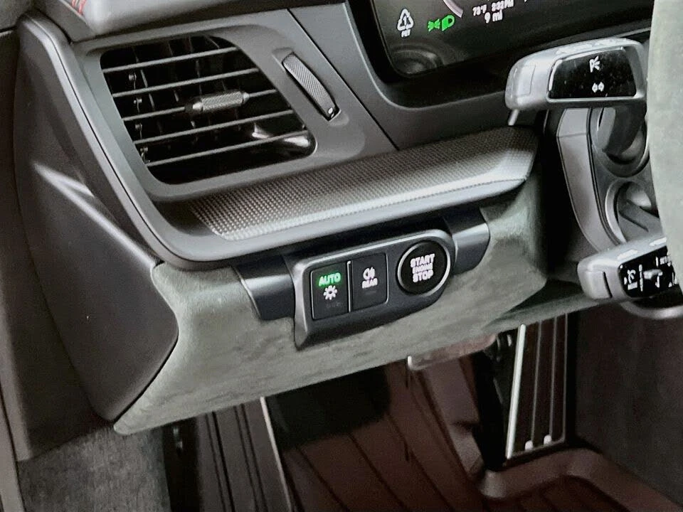 2026 Porsche 911 - Image 11 of 31