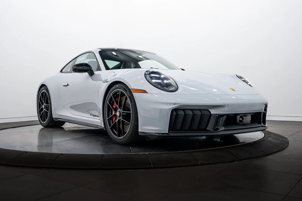 2026 Porsche 911 - Image 9 of 31
