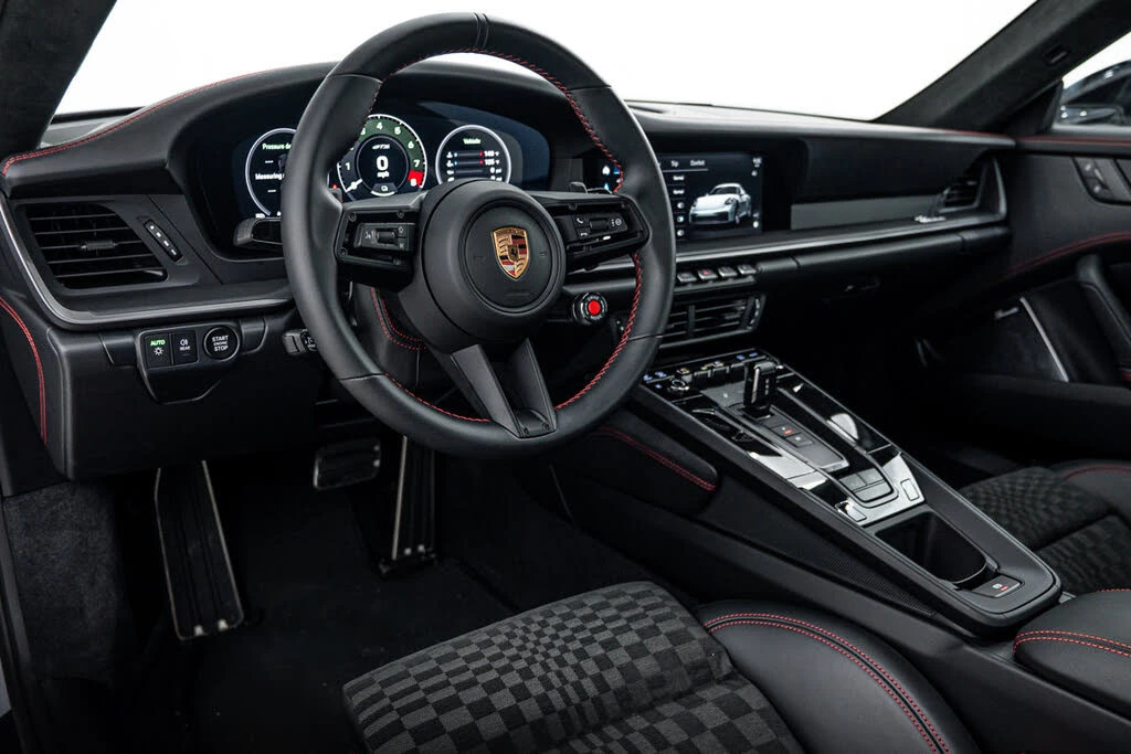 2026 Porsche 911 - Image 4 of 31