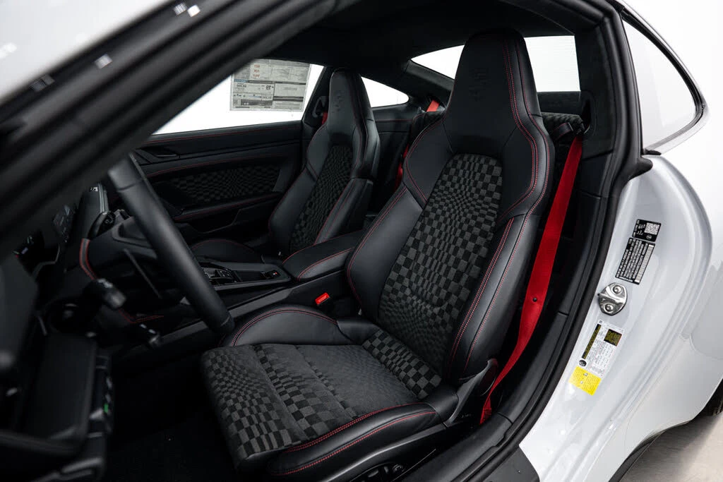2026 Porsche 911 - Image 5 of 31