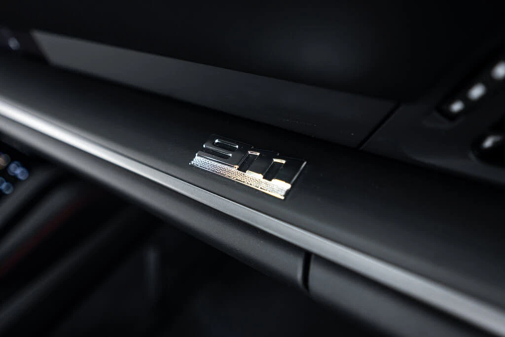 2026 Porsche 911 - Image 21 of 31