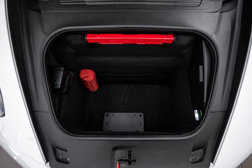 2026 Porsche 911 - Image 29 of 31