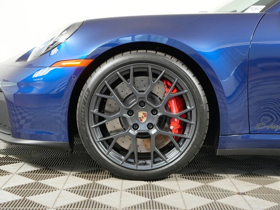 2026 Porsche 992 Carrera GTS - Image 16 of 31