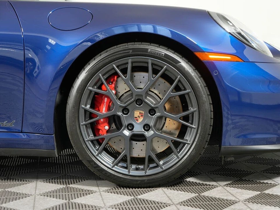 2026 Porsche 992 Carrera GTS - Image 19 of 31