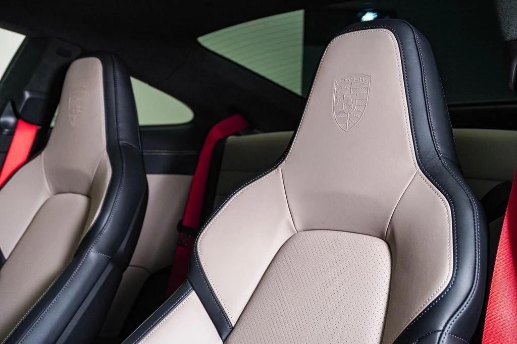 2026 Porsche 992 Carrera GTS - Image 19 of 31