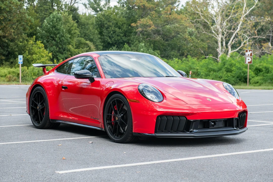 2026 Porsche 992 Carrera - Image 18 of 31