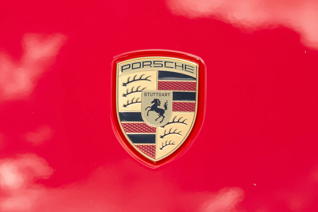 2026 Porsche 992 Carrera - Image 25 of 31
