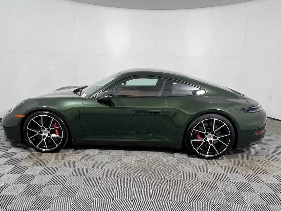 2026 Porsche 911 - Image 2 of 5