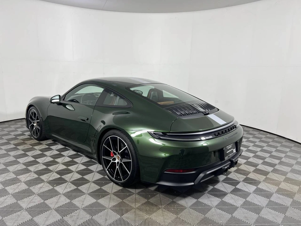2026 Porsche 911 - Image 3 of 5