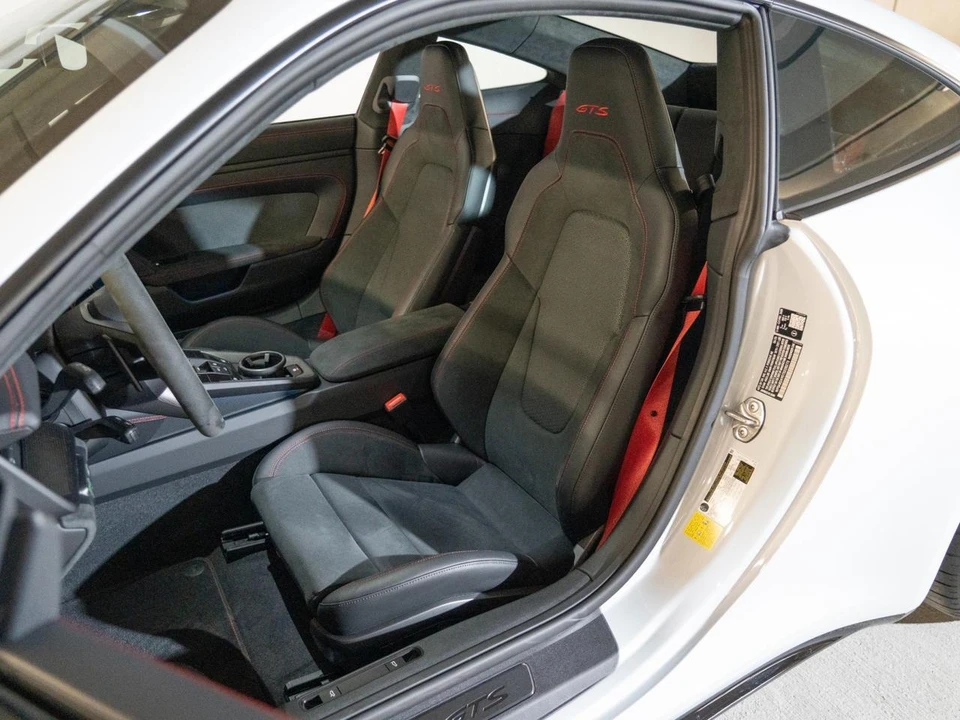 2026 Porsche 911 - Image 5 of 26