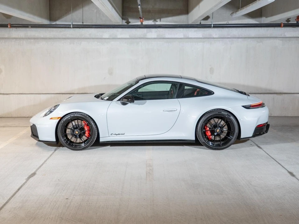 2026 Porsche 911 - Image 2 of 26