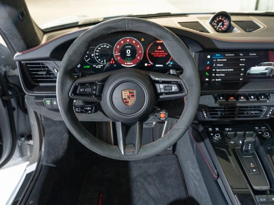 2026 Porsche 911 - Image 25 of 26