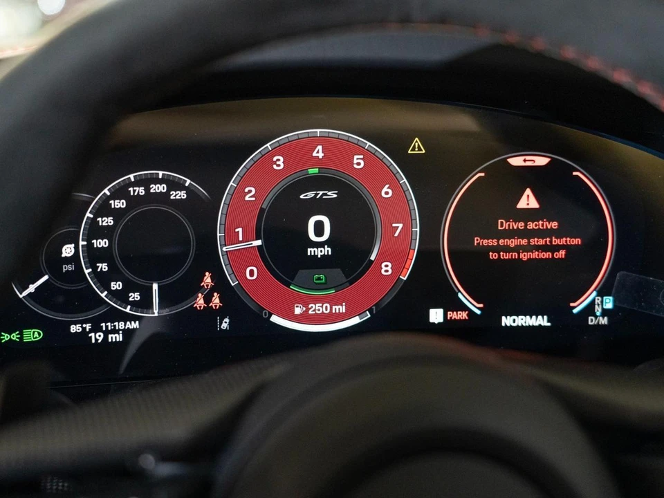 2026 Porsche 911 - Image 19 of 26
