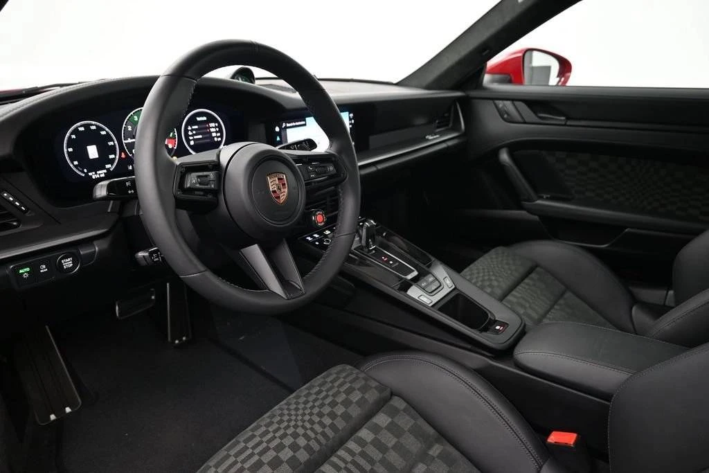2026 Porsche 911 - Image 4 of 4