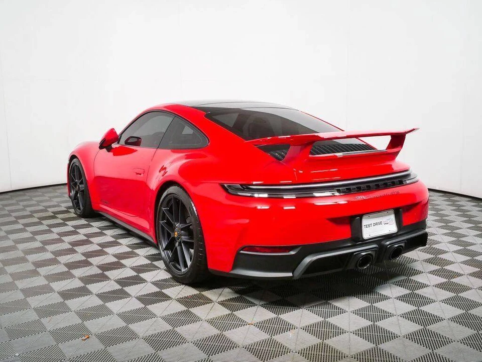 2026 Porsche 911 - Image 3 of 4