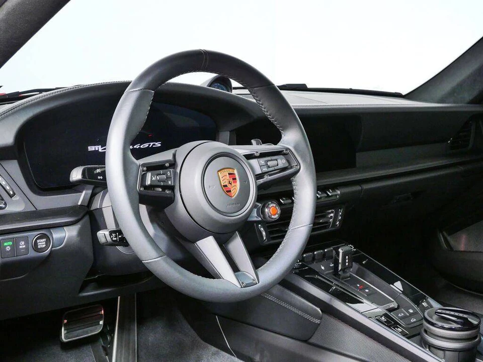 2026 Porsche 911 - Image 4 of 4
