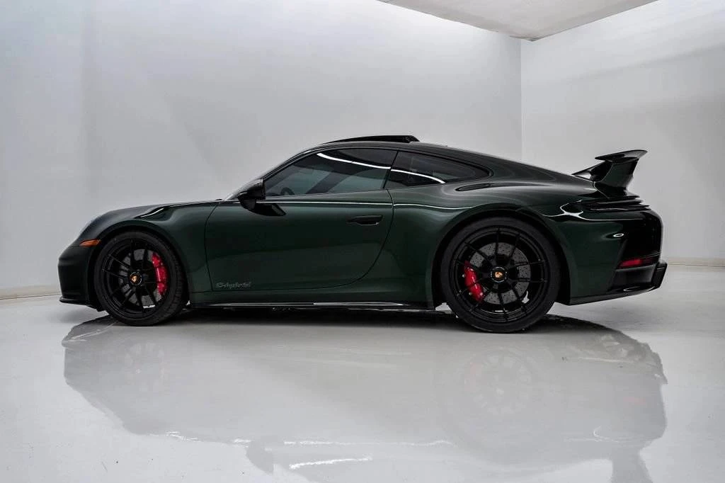 2026 Porsche 911 - Image 2 of 5