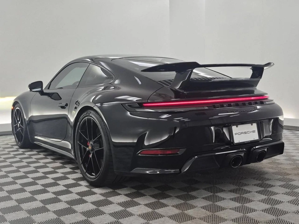 2026 Porsche 911 - Image 3 of 5