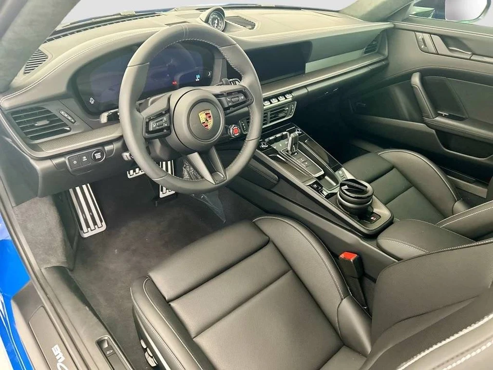 2026 Porsche 911 - Image 4 of 5