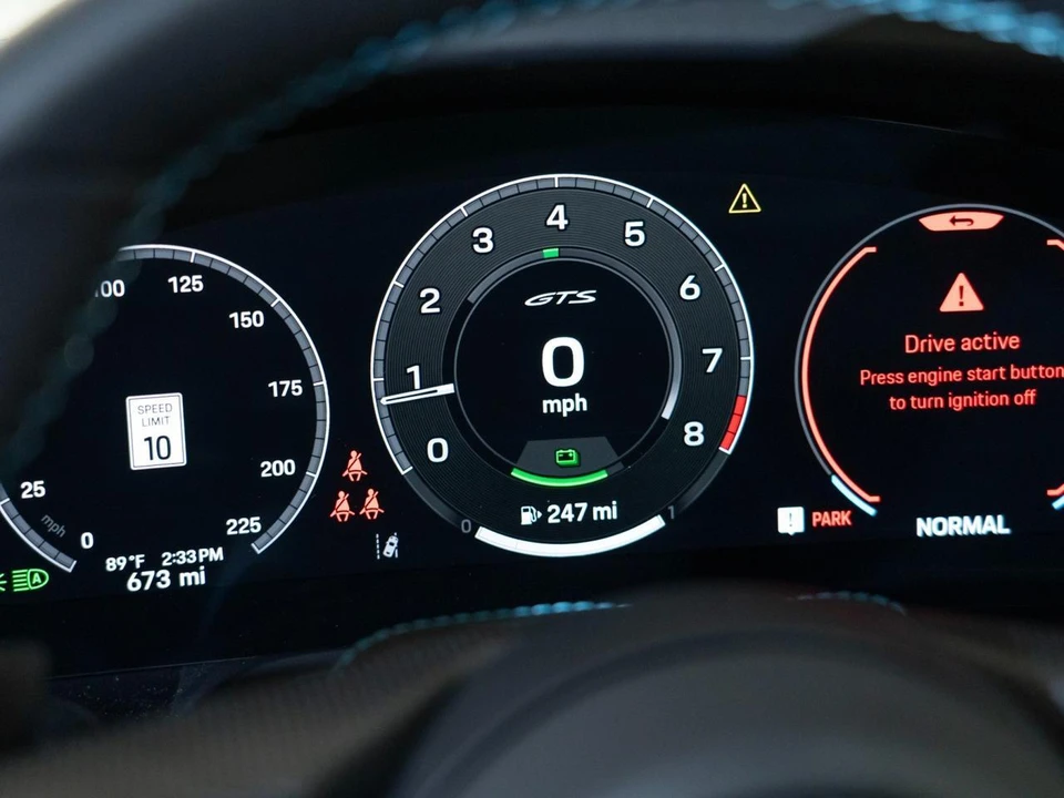 2026 Porsche 911 - Image 19 of 27