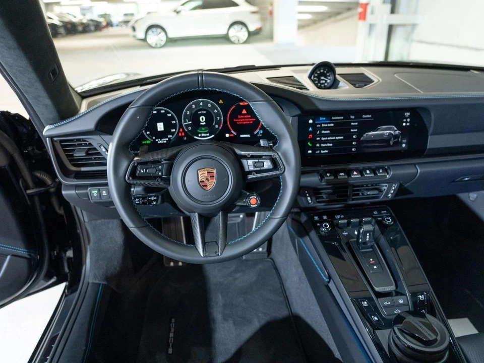 2026 Porsche 911 - Image 26 of 27