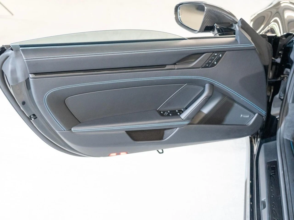 2026 Porsche 911 - Image 17 of 27