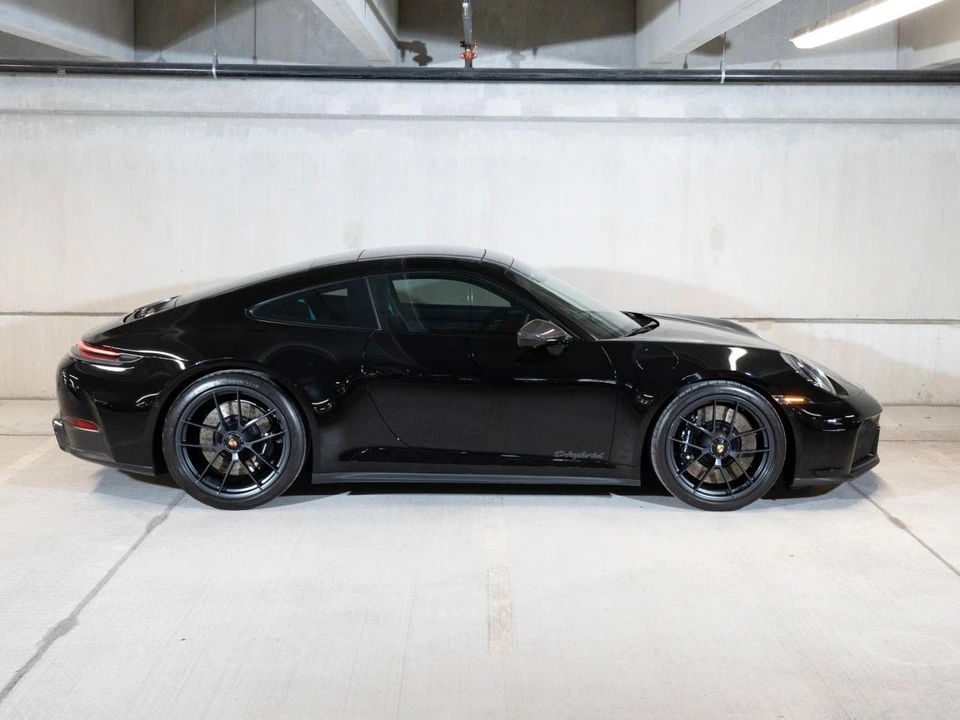 2026 Porsche 911 - Image 9 of 27