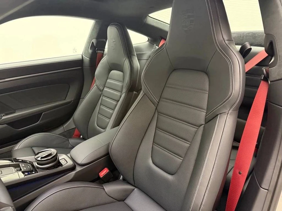 2026 Porsche 911 - Image 5 of 5